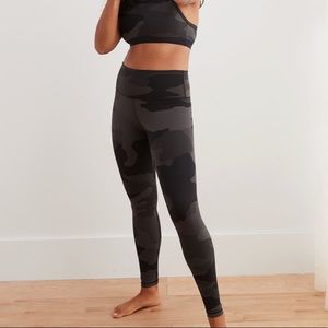 Aerie black camo leggings